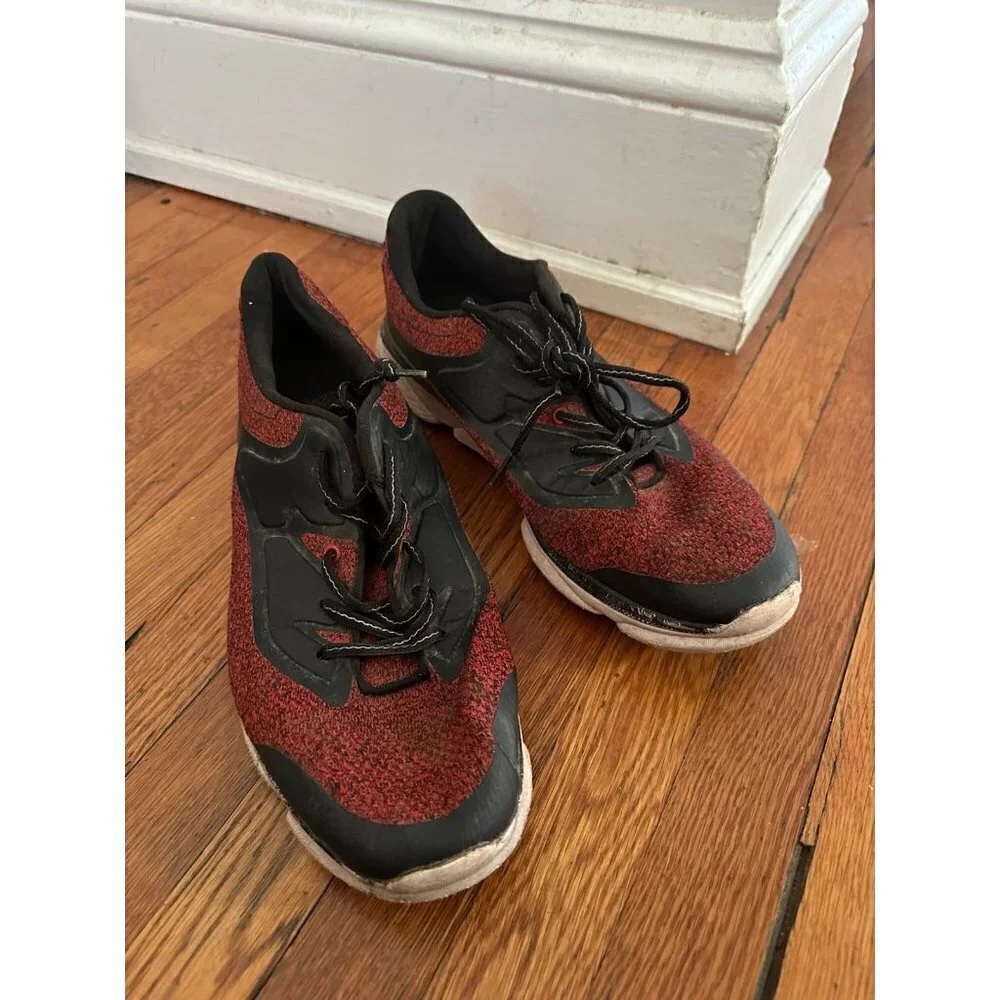 Avia Men’s size 11 Shoes